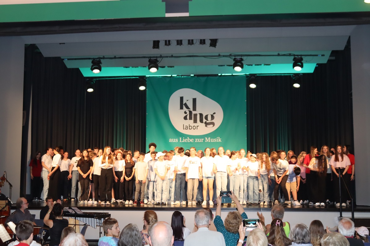 Der „Karneval der Tiere“ neu interpretiert: Ein Fest aus Musik, Tanz und Humor